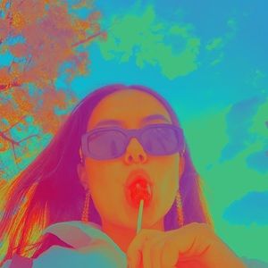 Meet your Posher, Dana